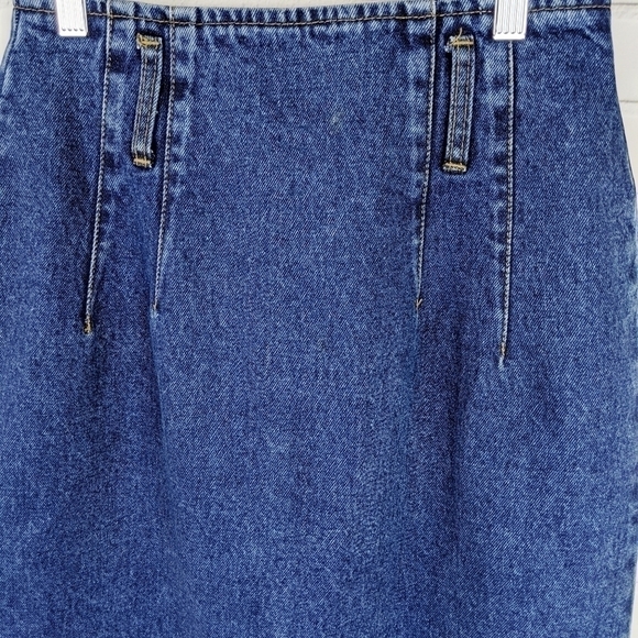 Squeeze Jeans Skirt Womens 9/10 Juniors Blue
Y2K midi Jean 90s mod school casual - Picture 4 of 6